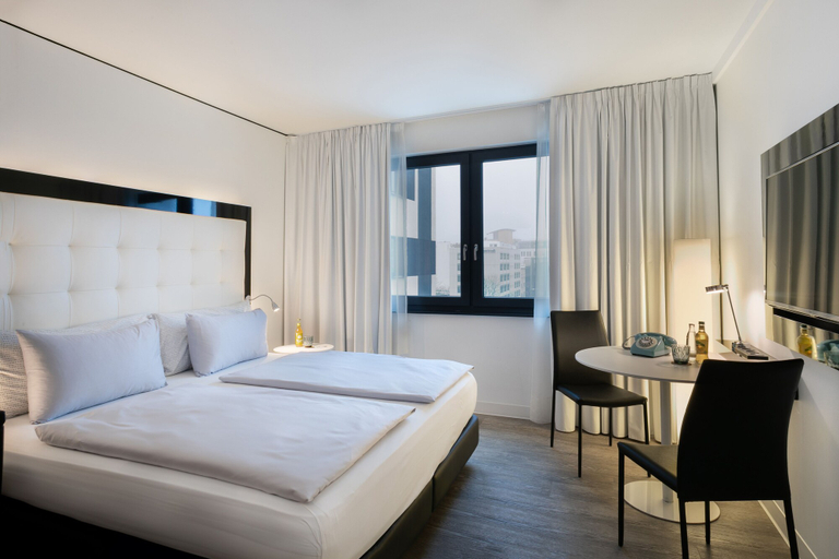 Bedroom 4, INNSiDE by Meliá Hamburg Hafen, Hamburg