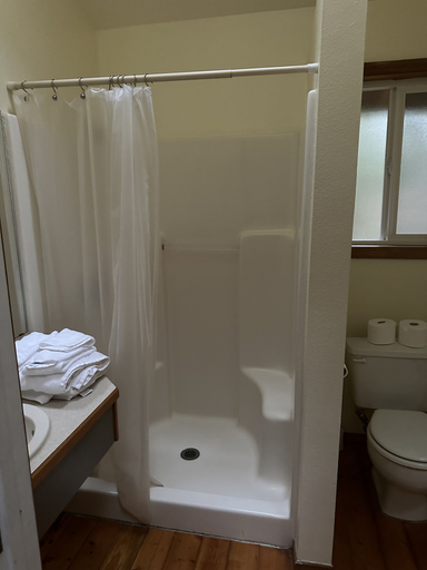 Bathroom 3, Glacier Peak Resort, Skagit