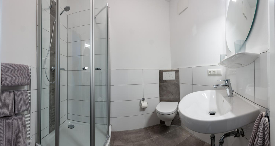 Bathroom 2, Hotel Zur Alten Borse, Osterholz
