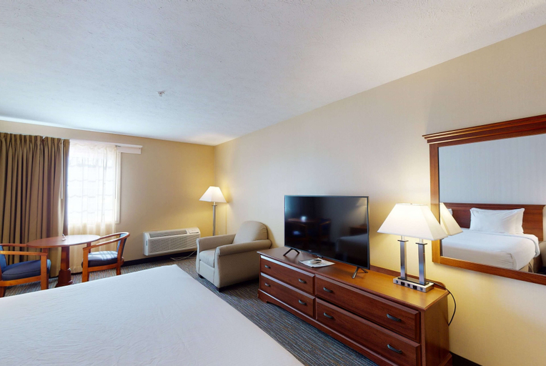 Bedroom 3, Ramada by Wyndham Strasburg/Shenandoah Valley, Shenandoah