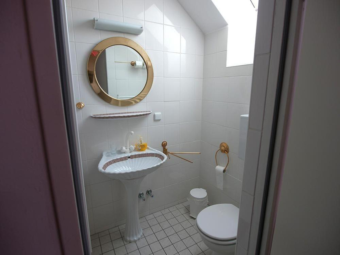 Bathroom 2, Rittergut Haus Laer, Bochum