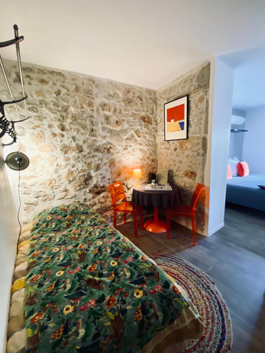 Others 5, Pitibi Maison d'Hote, Var