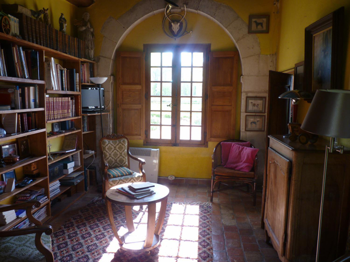 Others 3, LOGIS du Chateau du Bois Doucet, Vienne