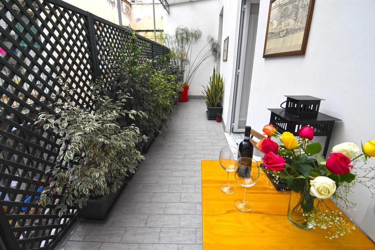 Public Area 2, B&B NINARELLA, Napoli