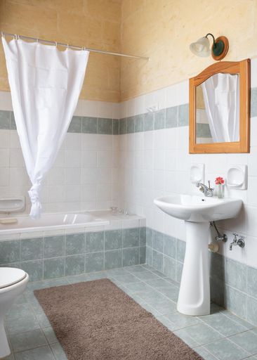 Bathroom 4, Mood Farmhouse B&B