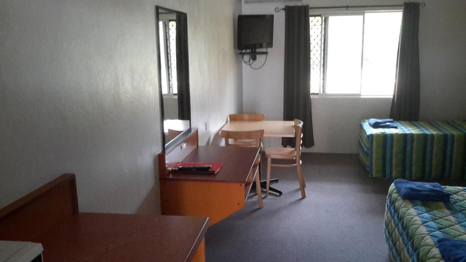 Bedroom 3, Herbert Valley Motel, Hinchinbrook