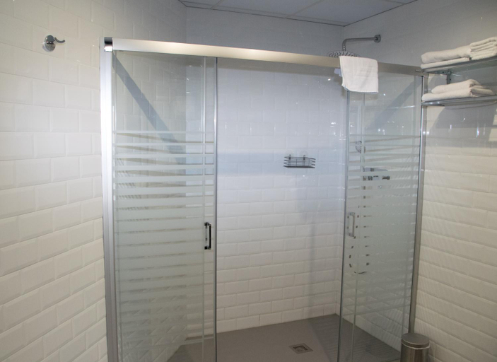 Bathroom 4, Hotel Siskets, Huesca