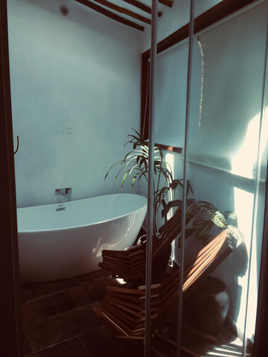 Bathroom 2, Hotel Zentik Project & Saline Cave, Valladolid