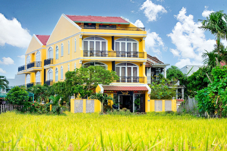 Exterior & Views