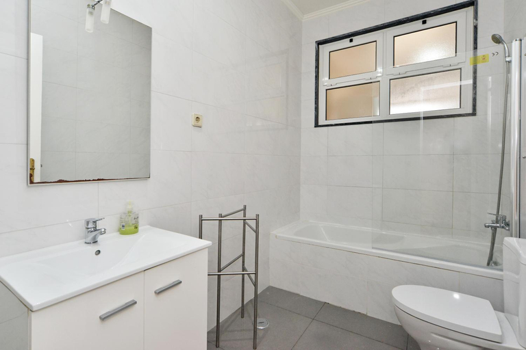 Bathroom 3, Guest House Avenida, Lisbon