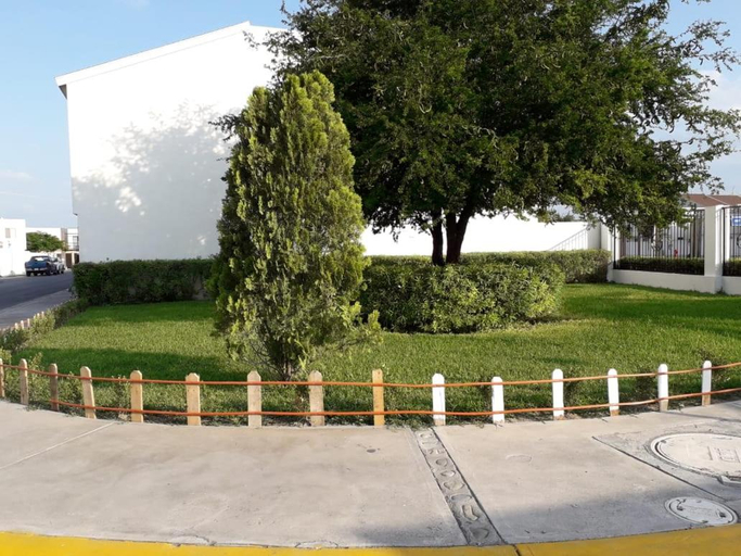 3, AIRPORT SHORT & LONG TERM EXPRESS ALMERIA x, Apodaca
