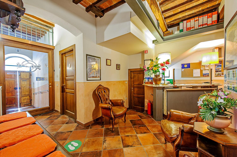 Public Area, Meuble Evoe, Siena