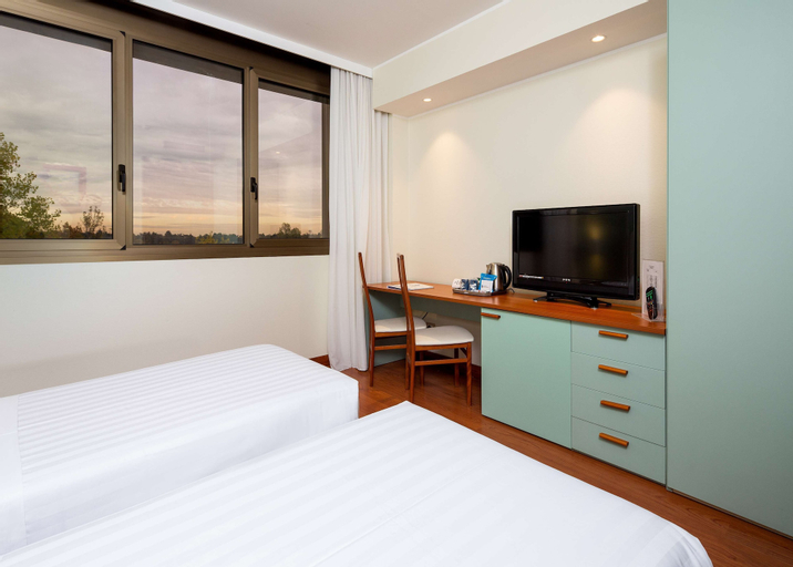 Bedroom 25