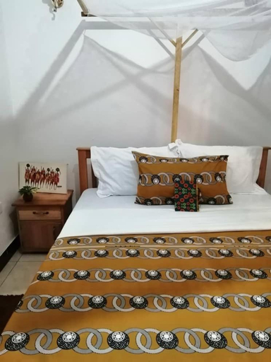 Bedroom 2, More Than A Drop, Moshi Urban