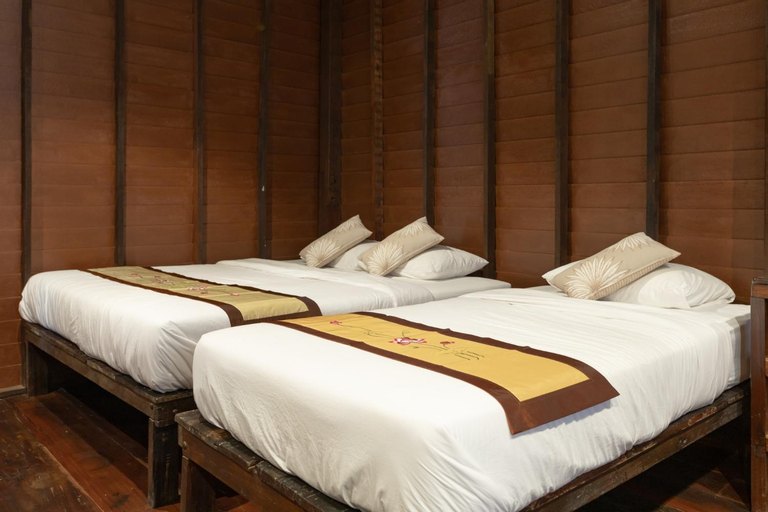 Bedroom 4, Reuan Vilawan, Damnoen Saduak