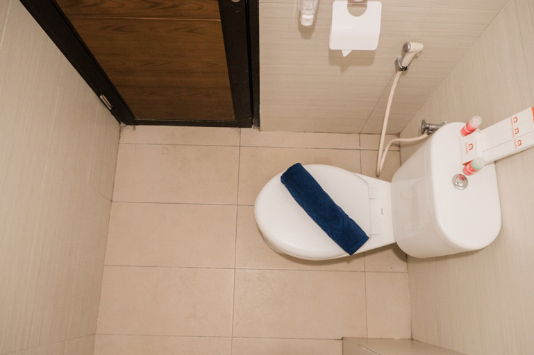 Bathroom 17