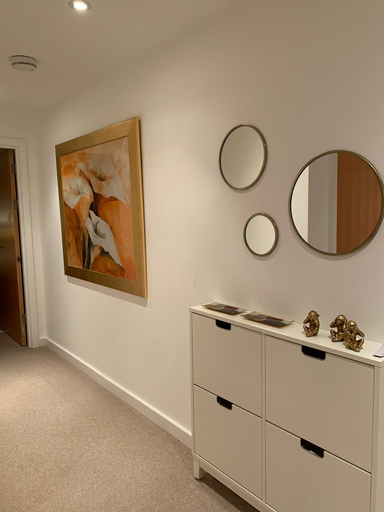 Others 4, Riding Gate Apartment, Kent