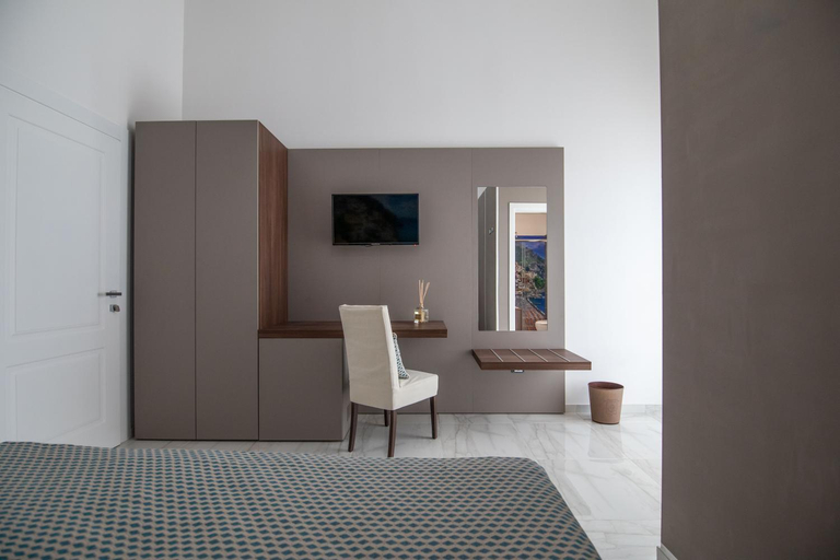 Bedroom 2, Palazzo Caracciolo del Sole, Napoli