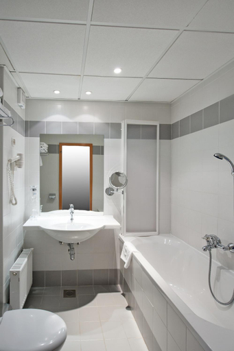 Bathroom 5, Ramada Resort by Wyndham Kranjska Gora, Kranjska Gora