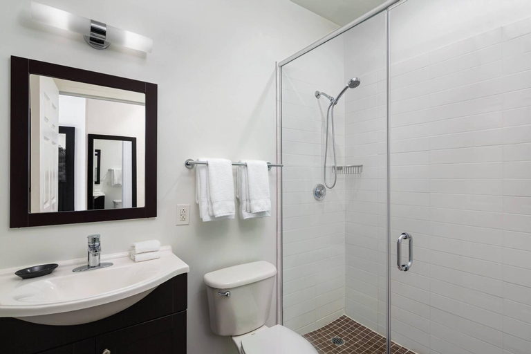 Bathroom 4