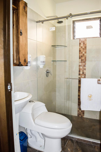 Bathroom 5, La Victoria Hotel Campestre, Filandia