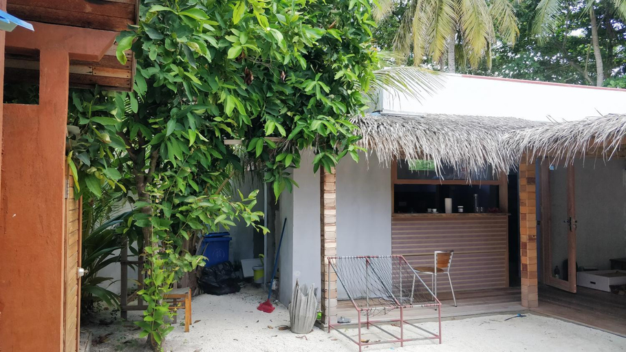 Others 5, Akiri Surf Retreat, Kaafu Atoll