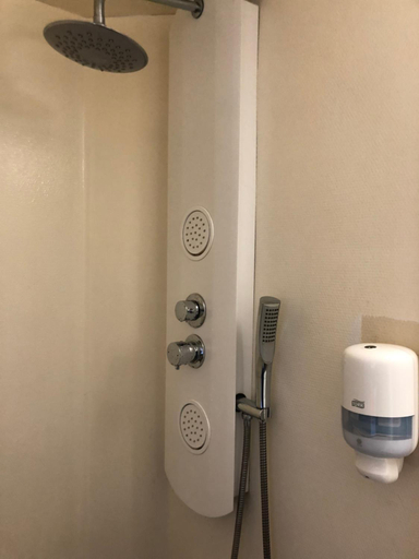 Bathroom 4, Kyriad Direct Agen, Lot-et-Garonne