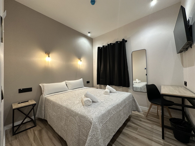 Others 5, CC Opera Suites, Madrid