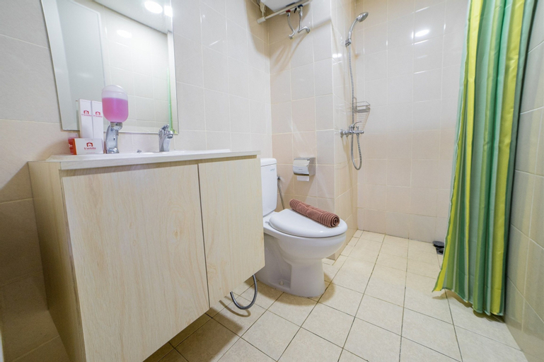 Bathroom 4, Homey Apartment at Parahyangan Residence near Parahyangan University, Bandung