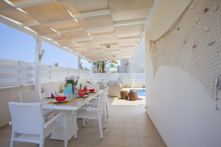 Food & Drinks 4, Villa Posidonas 3