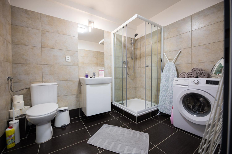 Bathroom 2, Haas Apartments Downtown with Parking, Brno