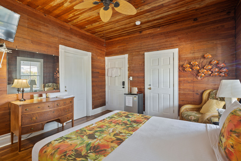 Bedroom 2, Curry House, Monroe