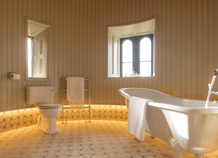Bathroom 4, Kilkea Castle