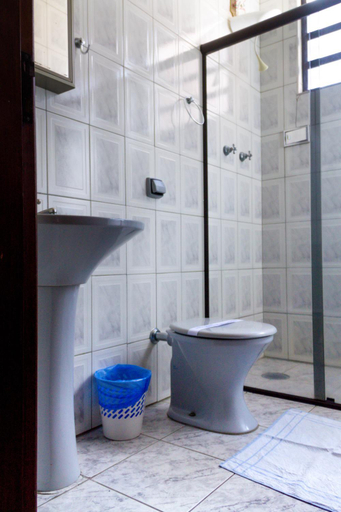 Bathroom 4, Paradise Palace Hotel, Aparecida