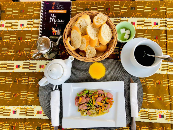 Food & Drinks 5, Grace Lodge, Golfe (incl Lomé)