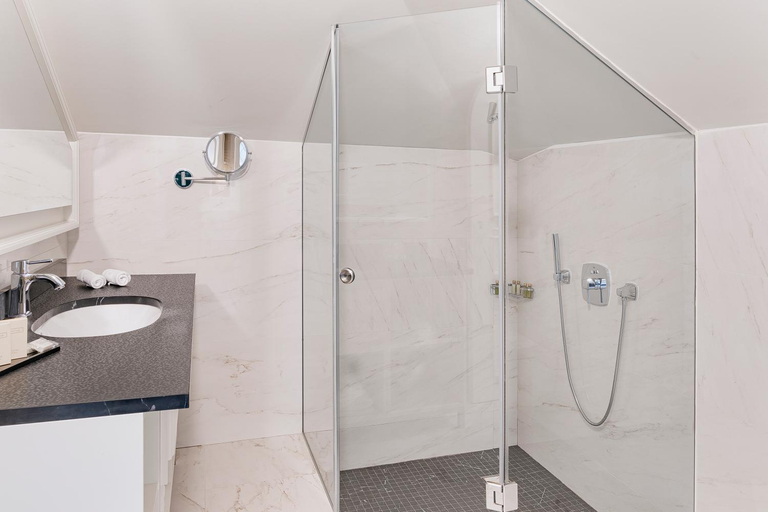 Bathroom 5, Heritage Grand Perast