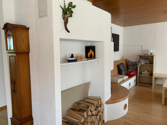 Others 3, Pension Chalet Charme, March