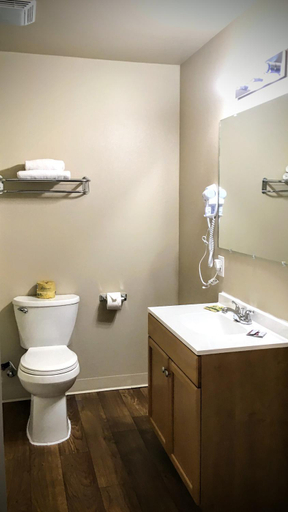 Bathroom 4, Mountain View Inn, Siskiyou