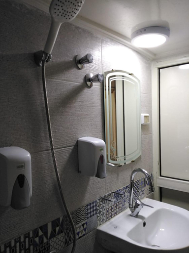 Bathroom 3, Panorama Palace Hotel, 'Abdin