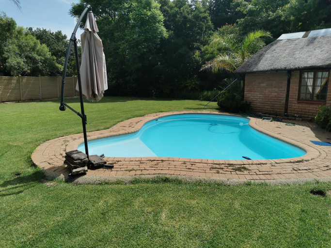 Others 2, Gluckman Drive Guesthouse, Lejweleputswa