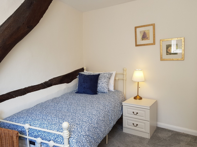 Bedroom 3, Cruck Cottage, North Yorkshire