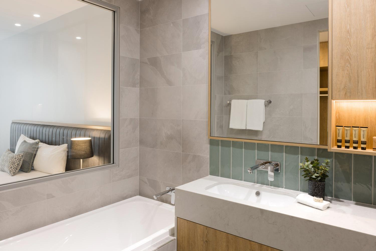 Bathroom 4