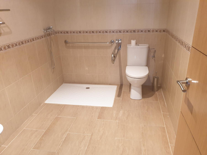 Bathroom 5, Apartahotel La Corrala, Zaragoza