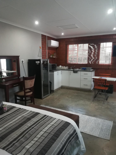 Others 4, Erin Guesthouse and B&B, Uthukela
