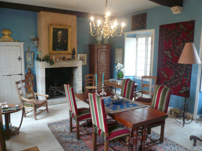 Others 2, LOGIS du Chateau du Bois Doucet, Vienne