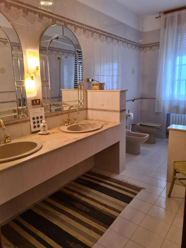 Bathroom 2, Catarina, Chieti