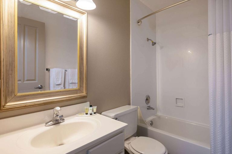 Bathroom 4, Ramada by Wyndham Juneau, Juneau