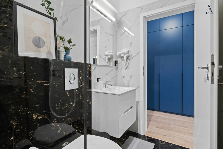 Bathroom 3, Studio La Foresta, Tunari