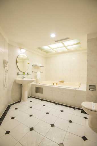 Bathroom 4