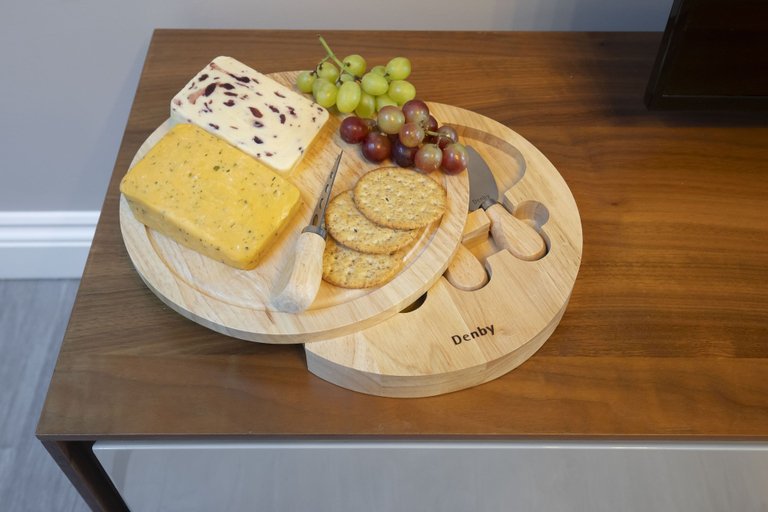 Food & Drinks 4, Elliot Oliver - Modern 2 Bedroom Town Centre Apartment, Gloucestershire